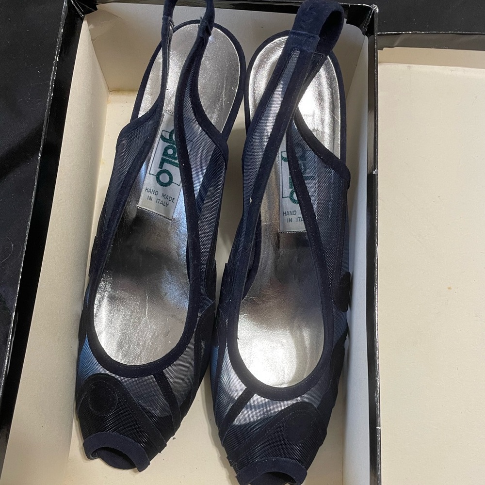 Elegant Navy Slingback Heels